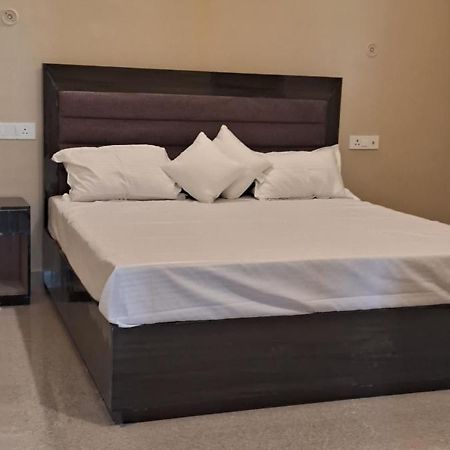 Shree Janki Palace Hotell Ayodhya Eksteriør bilde