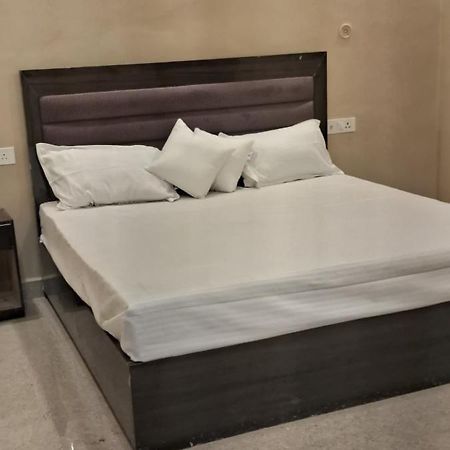 Shree Janki Palace Hotell Ayodhya Eksteriør bilde