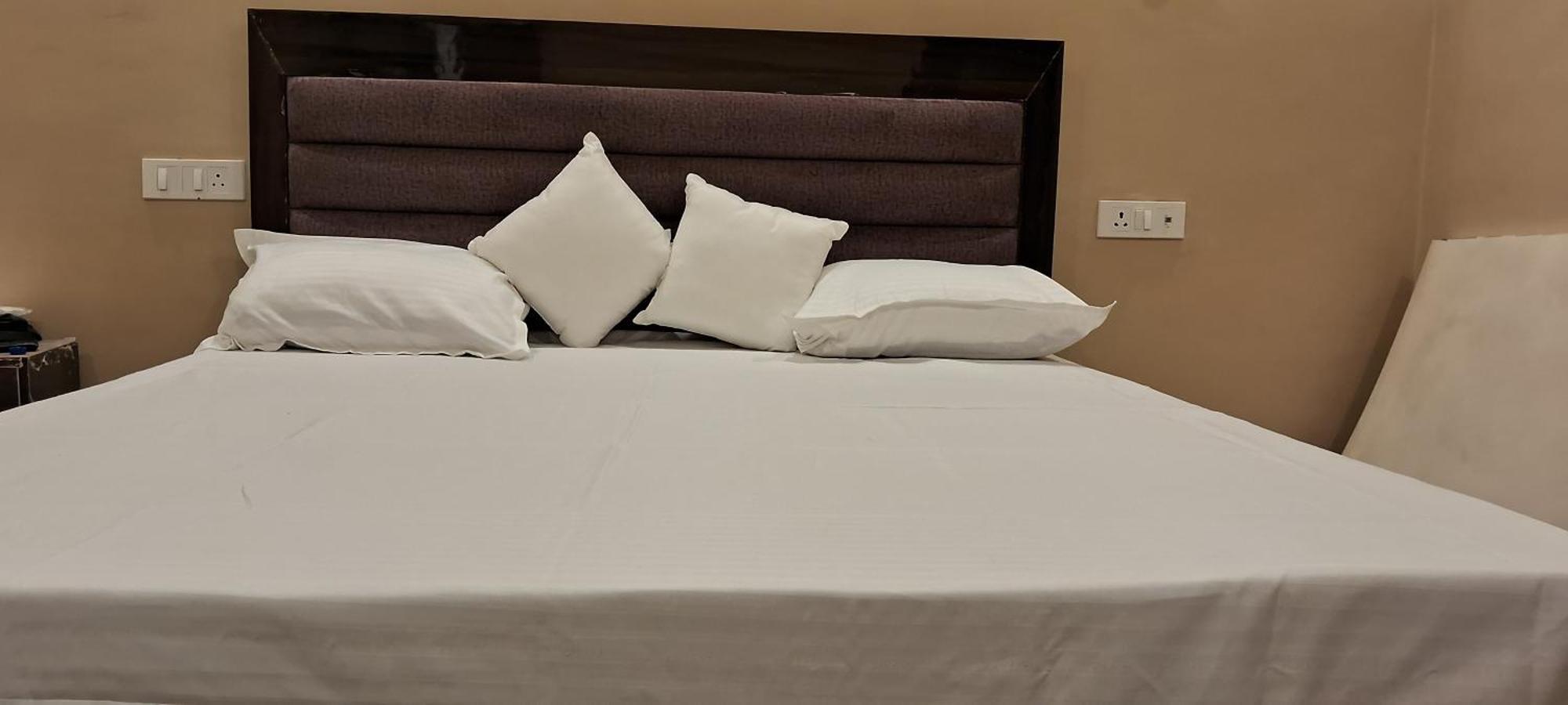 Shree Janki Palace Hotell Ayodhya Eksteriør bilde