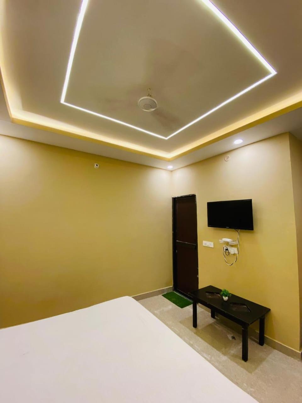 Shree Janki Palace Hotell Ayodhya Eksteriør bilde
